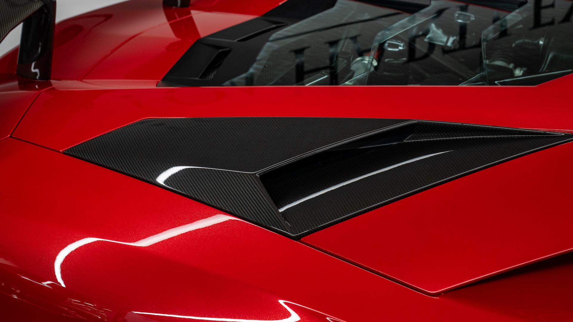 LAMBORGHINI Aventador Photo 204e200f-868e-4aaf-9e74-5b25278071d2.jpg
