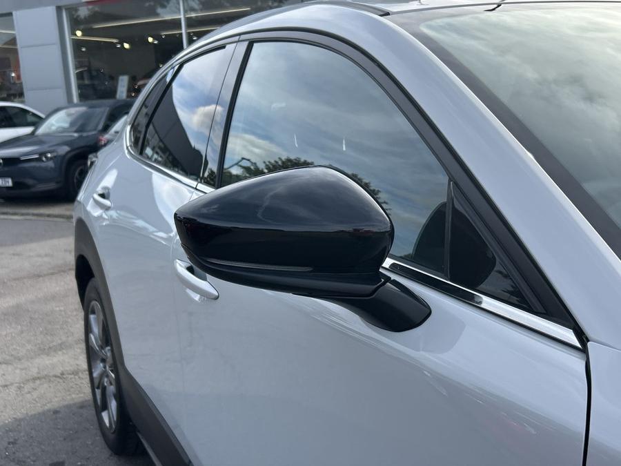 Mazda CX-30 Photo 205c20cc-d1b4-49c4-b39e-8864bf698b2a.jpg