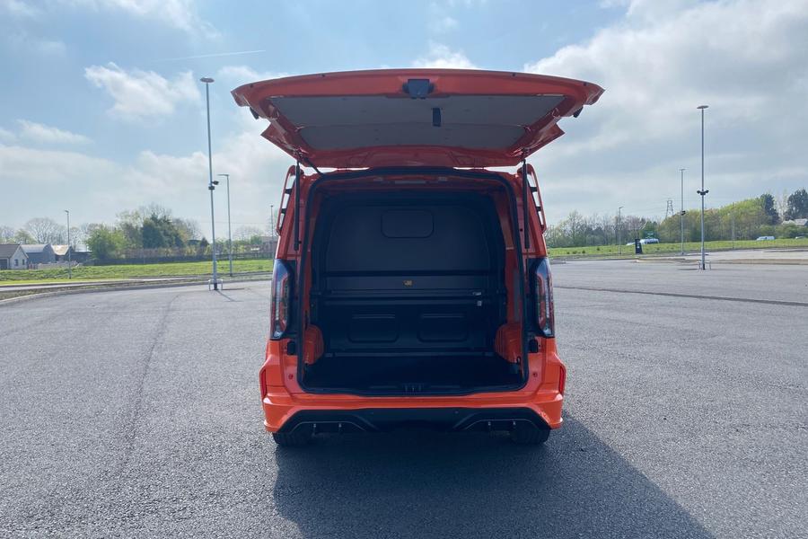 Ford TRANSIT CUSTOM Photo 20601ccc-0287-468c-af48-0b7766f0da83.jpg