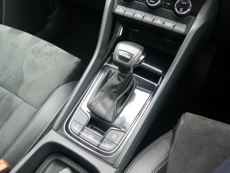 Skoda Karoq Photo 2072be72-9ba6-4717-8a63-e6f8b8ddbd48.jpg