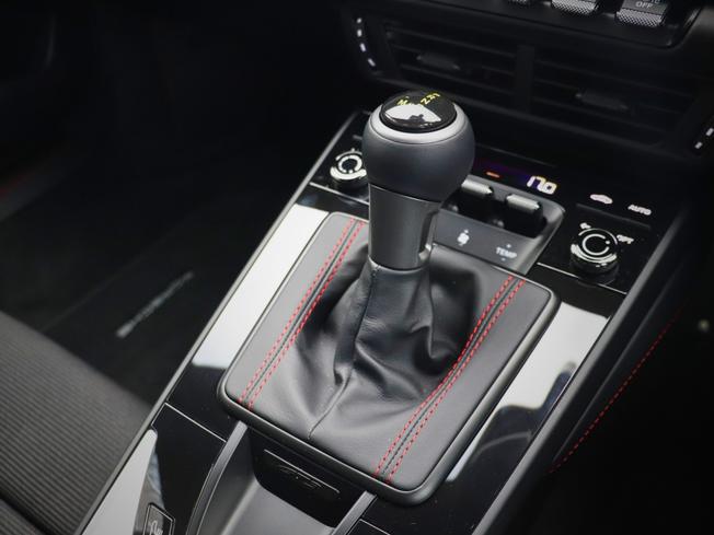 PORSCHE 911 Photo 51