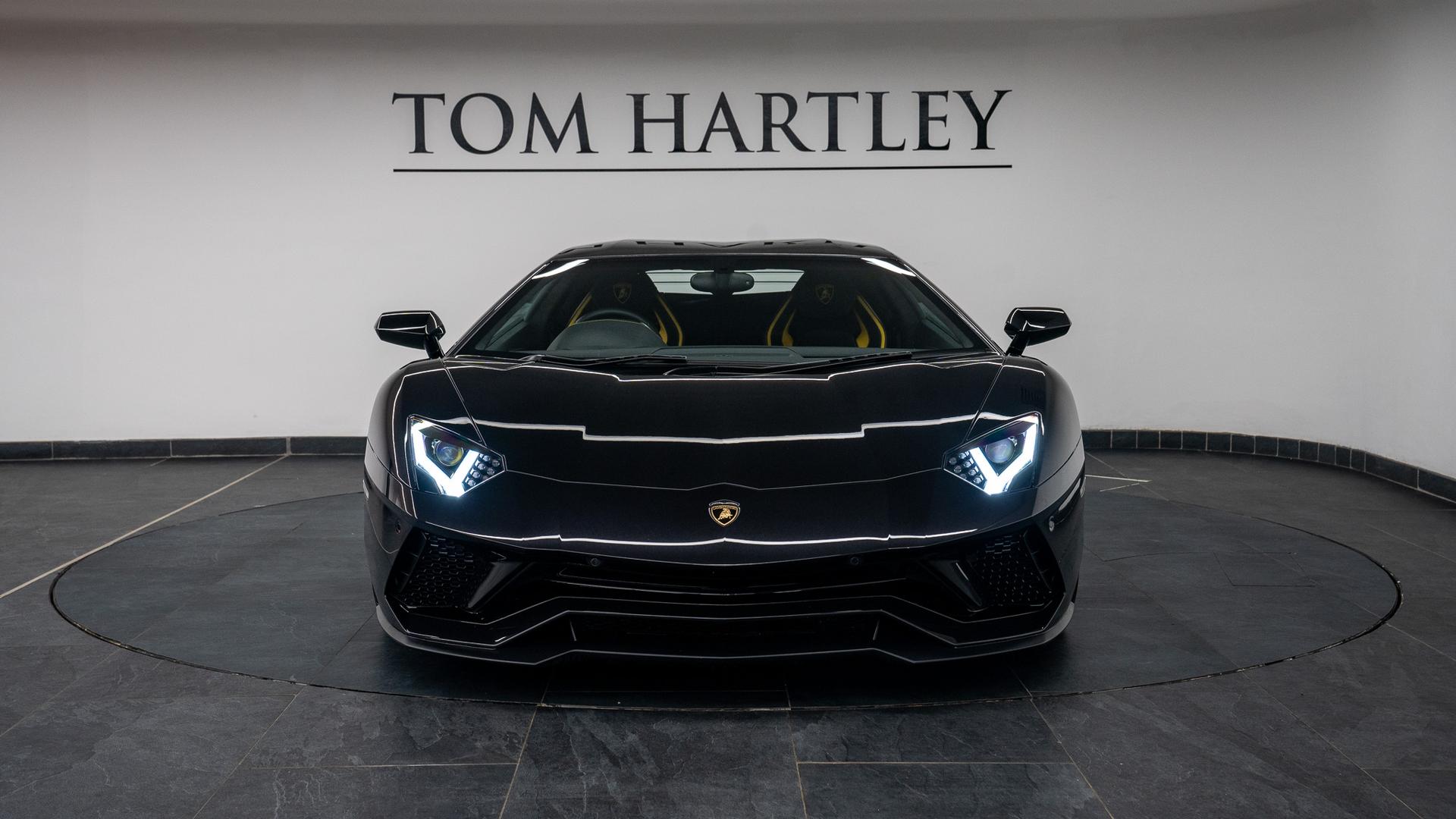 LAMBORGHINI Aventador Photo 209d07ec-f514-497b-bad7-1266fd20cc89.jpg