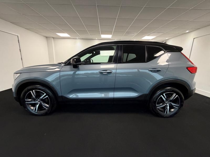 Volvo XC40 Photo 20a7c8f6-1c8b-4e9d-9b09-a53e4a3af547.jpg