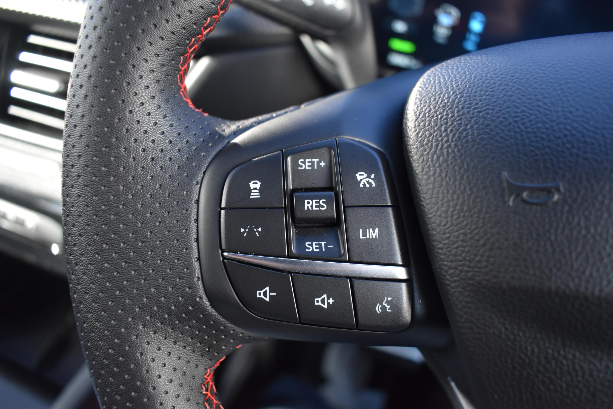 Used Ford KUGA EN74OPT 26