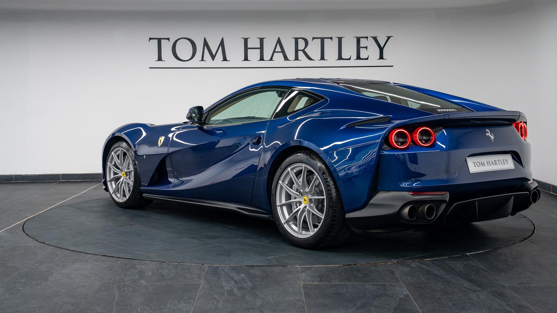 Ferrari 812 Photo 20b2b7a8-a065-4a6e-bec1-85d8b49c9aa7.jpg