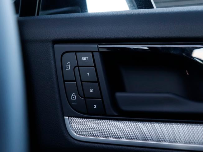 PORSCHE Cayenne Photo 24