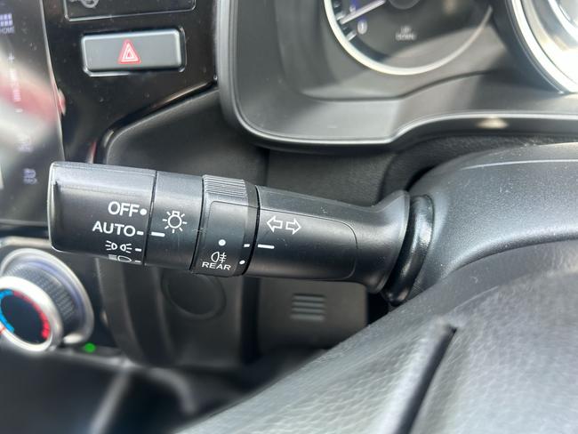 Honda Jazz Photo 20bbc155-2d86-48e6-9163-a73c5b4377e4.jpg