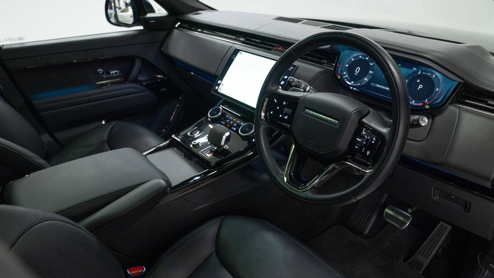 Land Rover Range Rover Sport Photo 20bfef3a-2ef0-47a0-a1c4-92d40c223bf3.jpg