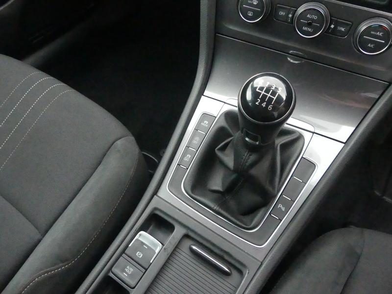Volkswagen Golf Photo 20eb61e2-cab5-4206-a8ac-d37ef3bd4e6f.jpg