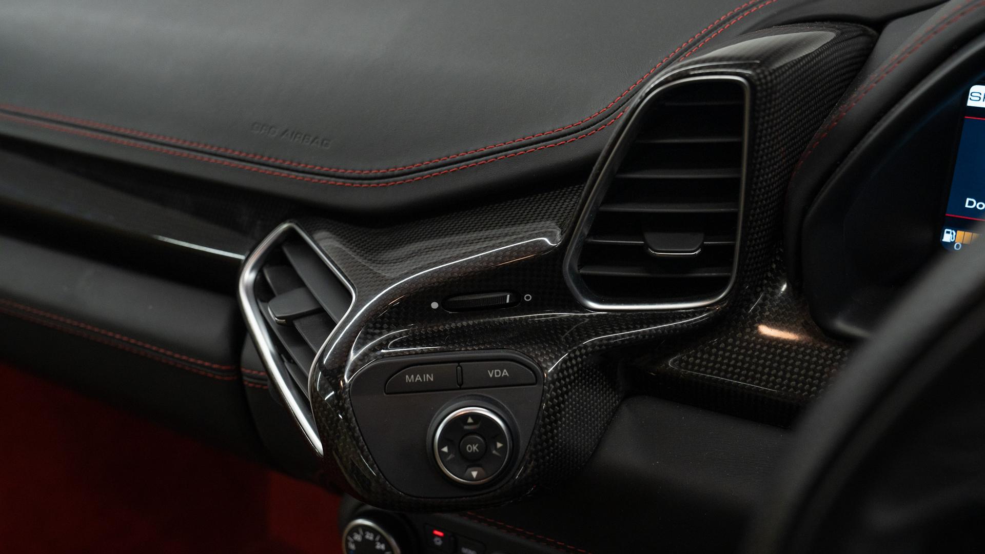 Ferrari 458 Photo 2100f9db-40da-490f-97df-30146bed53ac.jpg