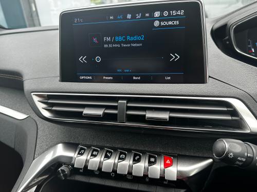 Peugeot 3008 Photo 21126adc-0c8b-43d9-b2dc-0a46f74a0f18.jpeg