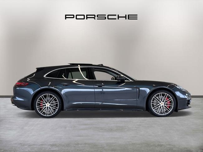PORSCHE Panamera Photo 8
