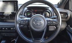 Toyota YARIS Photo 13