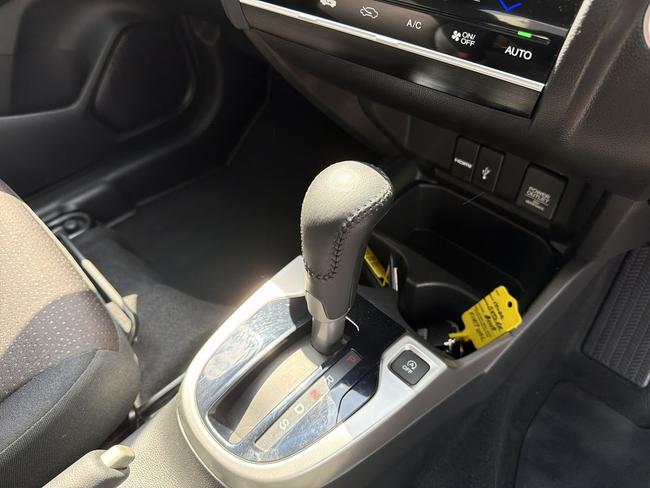 Honda Jazz Photo 2121e359-7bca-48b3-b045-ac4e1550b60a.jpg