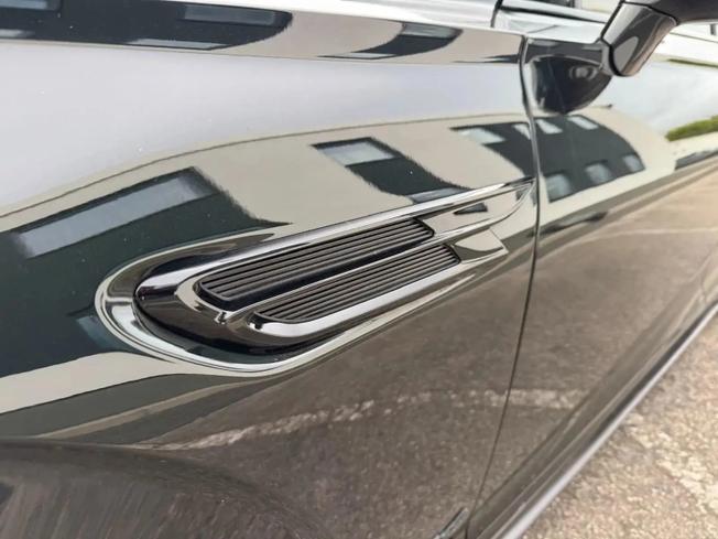 BENTLEY Flying Spur Photo 16