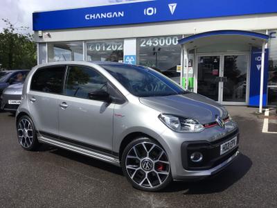 Volkswagen up! Photo 0