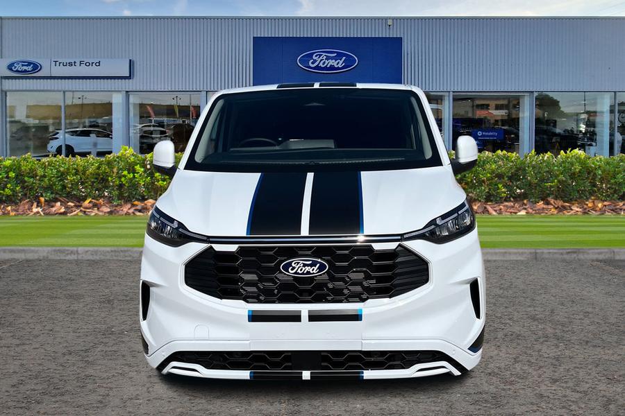 Ford TRANSIT CUSTOM Photo 2140650d-6eef-4b1c-aa0a-24039b01ff6b.jpg