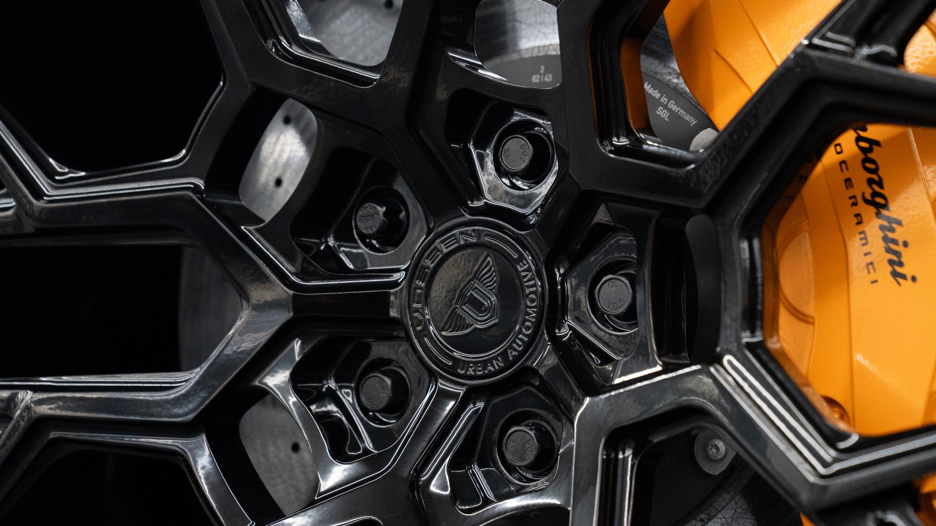 LAMBORGHINI Urus Photo 214aa1a4-4671-4604-ae0b-efe2debdd627.jpg