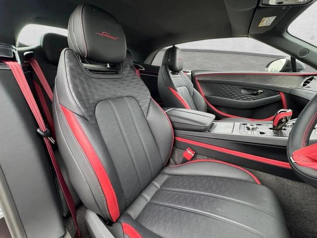 BENTLEY Continental Photo 7