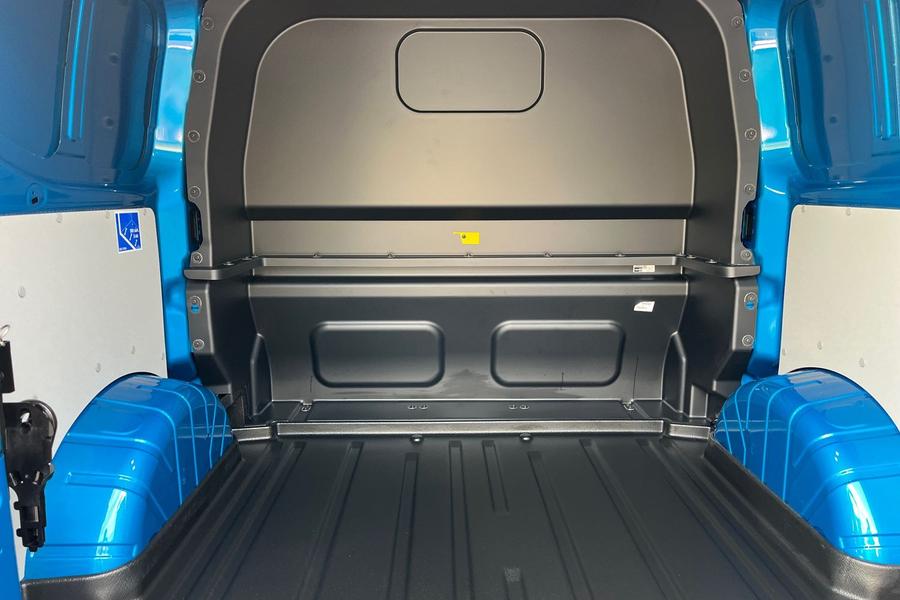 Ford TRANSIT CUSTOM Photo 2165b32f-ffcf-4f0f-bce0-87f38678be7a.jpg
