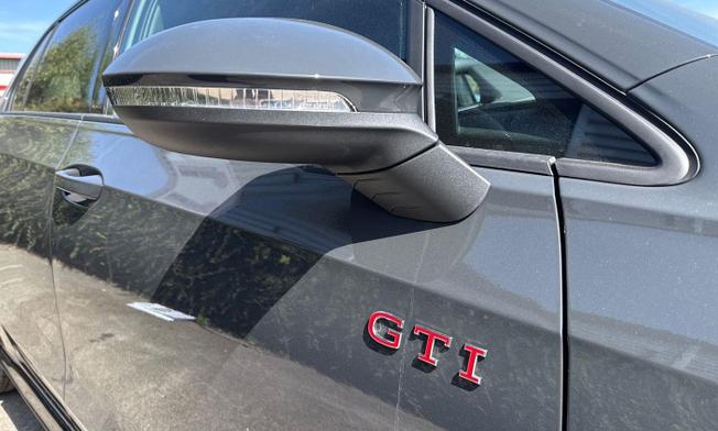 Volkswagen Golf Photo 21