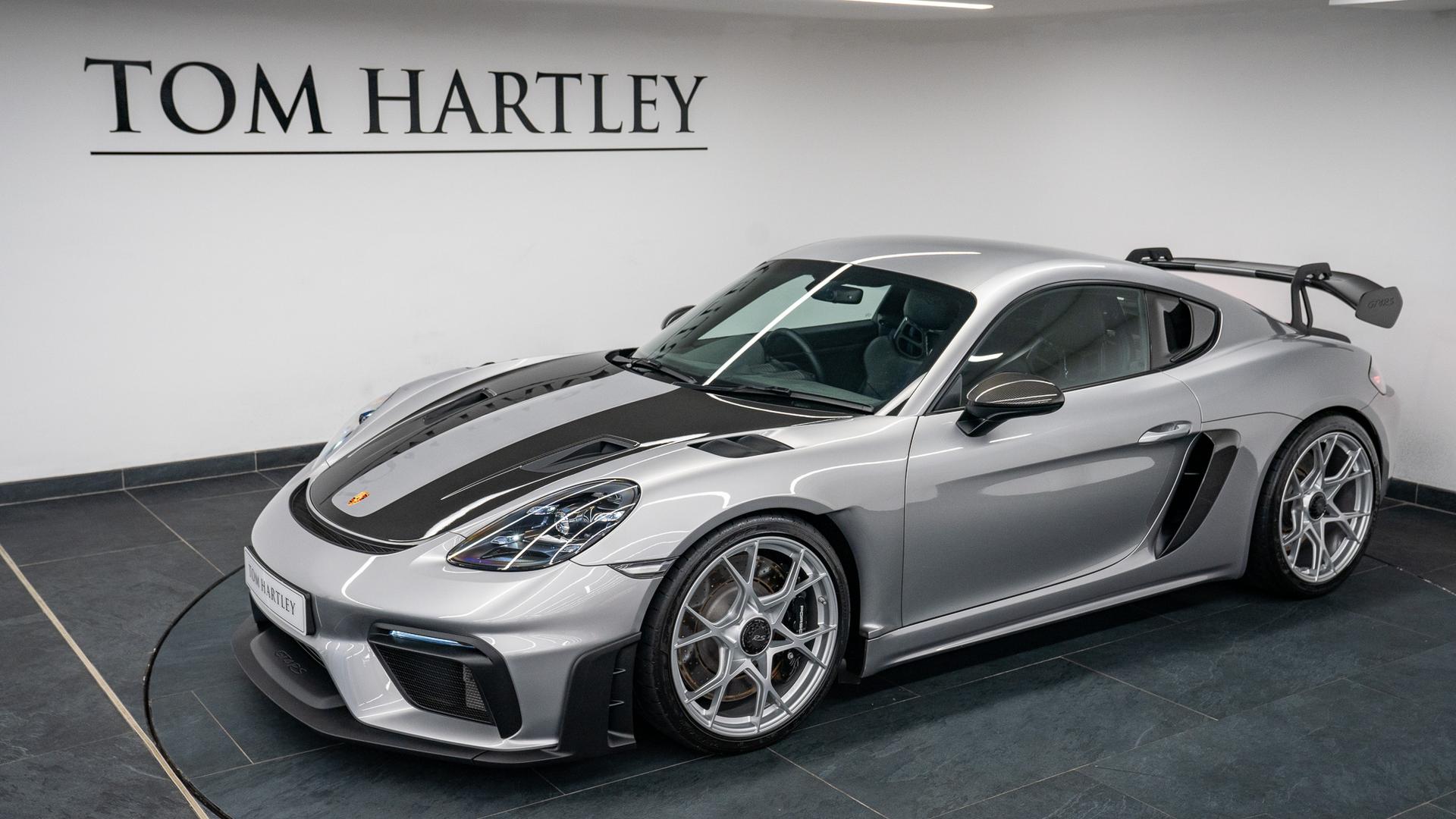Porsche 718 Cayman GT4 Photo 219ee8b2-9e8a-46d3-98b3-0b3a60684f57.jpg
