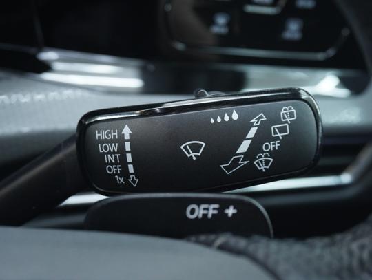 Volkswagen Golf Photo 21a639ed-645a-4201-b226-2a1350c6bc9d.jpg