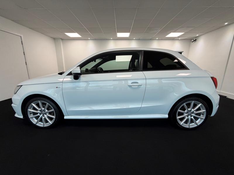 Audi A1 Photo 21b79c22-5ea1-4011-ba8b-ce4b3f2c8cca.jpg