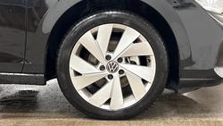 VOLKSWAGEN Golf Photo 5