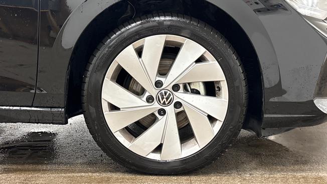 VOLKSWAGEN Golf Photo 5