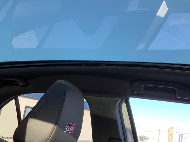 Toyota Yaris Cross Photo 21c4d9cd-b64a-4a6d-93e4-19c26434f867.JPG