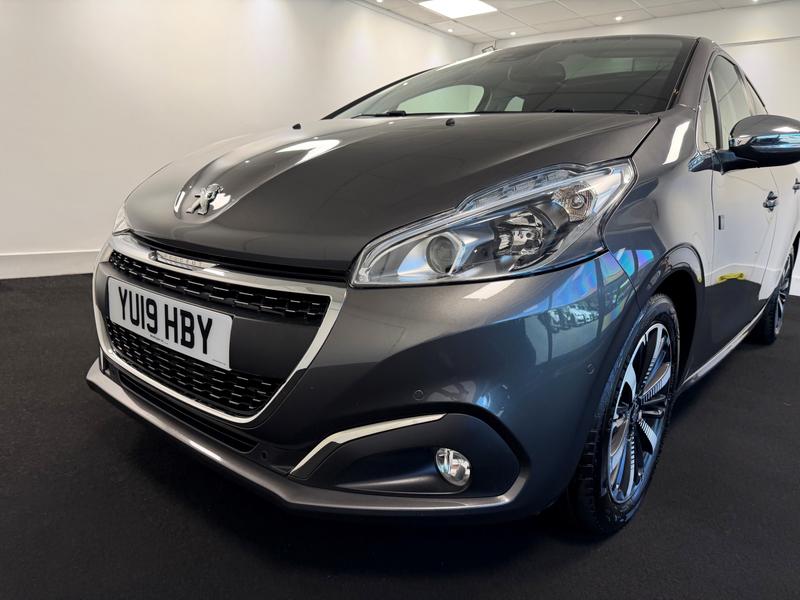 Peugeot 208 Photo 21cadf34-67ec-4c8d-bb22-abd80c4bdc20.jpg