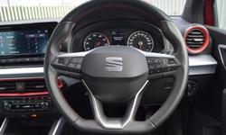 SEAT ARONA Photo 13