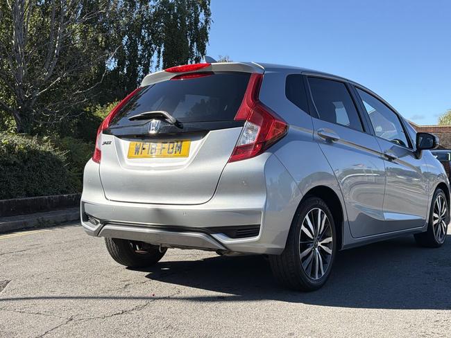Honda Jazz Photo 21ed10cd-e626-4c18-be0c-d47c6dad0371.jpg