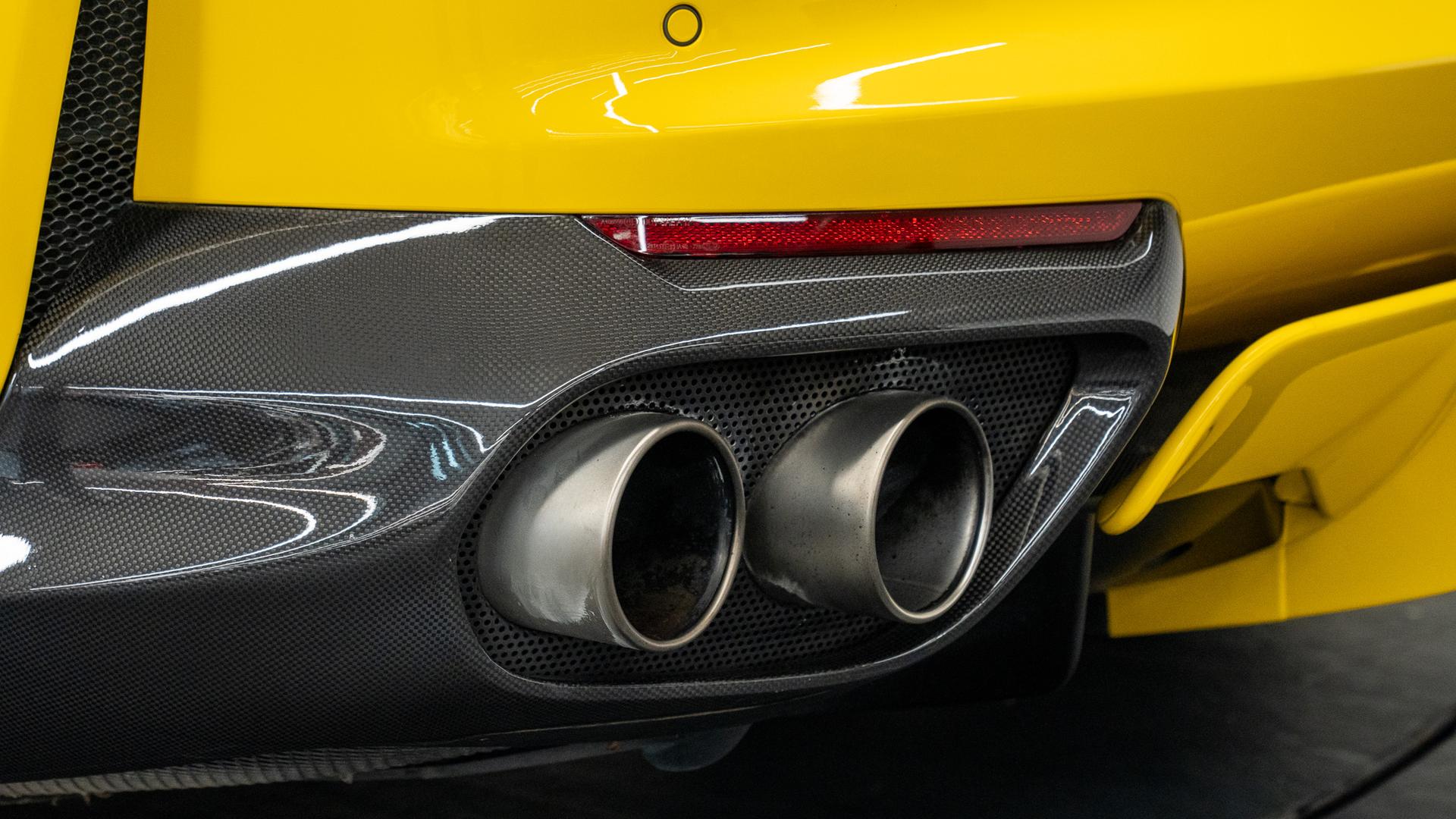 Ferrari 812 Photo 21ee3cda-eb87-441c-9150-e551b14346f6.jpg