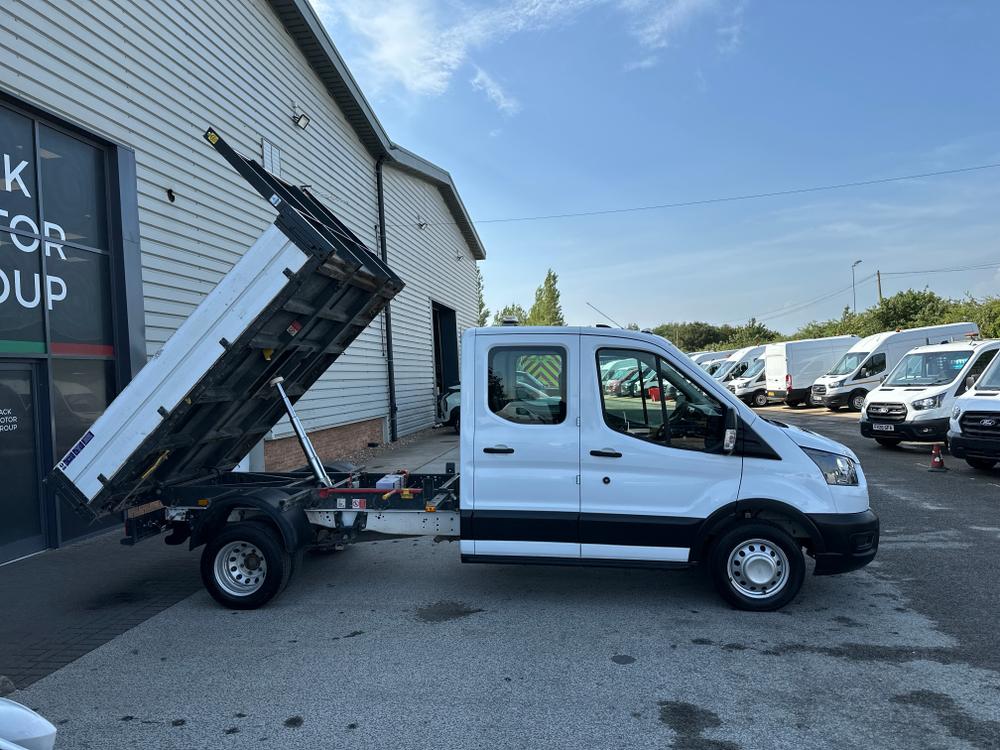 Ford Transit Photo 21f3adac-eacb-4481-9b4e-578ebeab4bfb.jpg