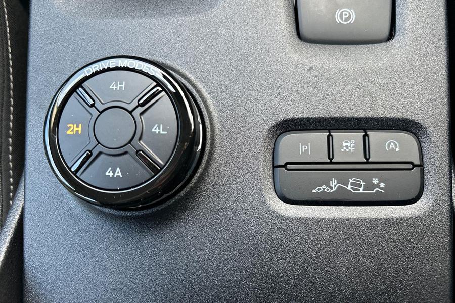 Ford RANGER Photo 221f5d60-3e42-41cf-adff-019aba461d04.jpg