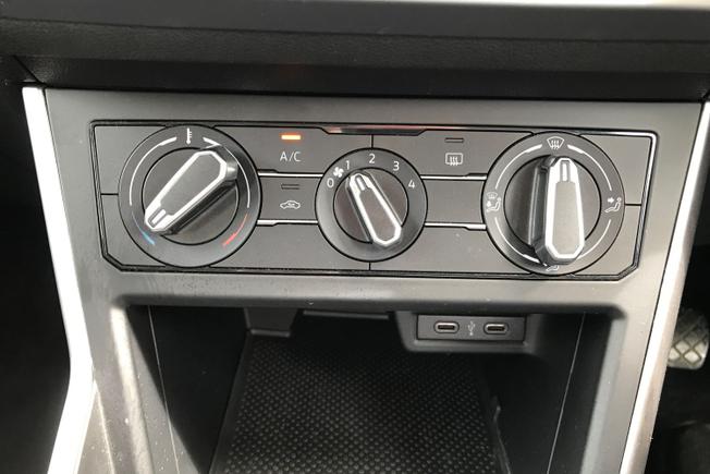 VOLKSWAGEN Polo Photo 33