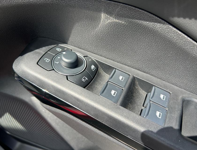 Ford Puma Photo 222971c2-c4e2-412c-becf-5b25e50bcb3b.jpg