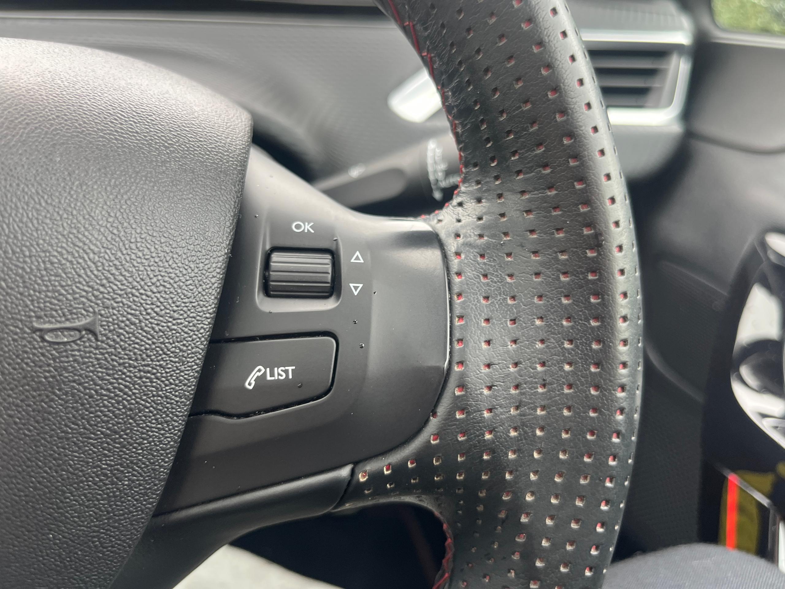 Peugeot 2008 Photo 23