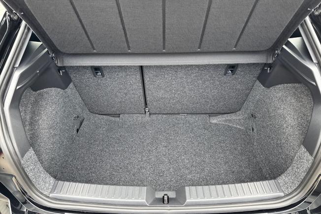 SEAT Ibiza Photo 12