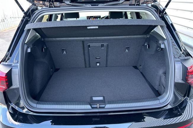 VOLKSWAGEN Golf Photo 9