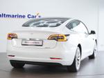 TESLA Model 3 Photo 4