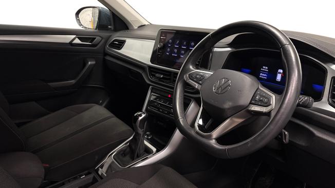 Volkswagen T-Roc Photo 6