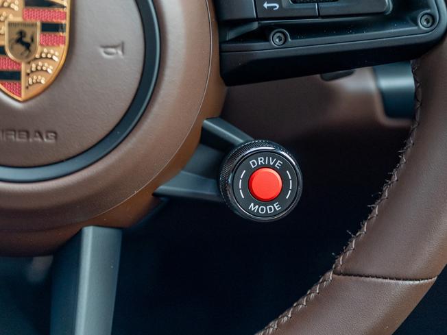 PORSCHE 911 Photo 23