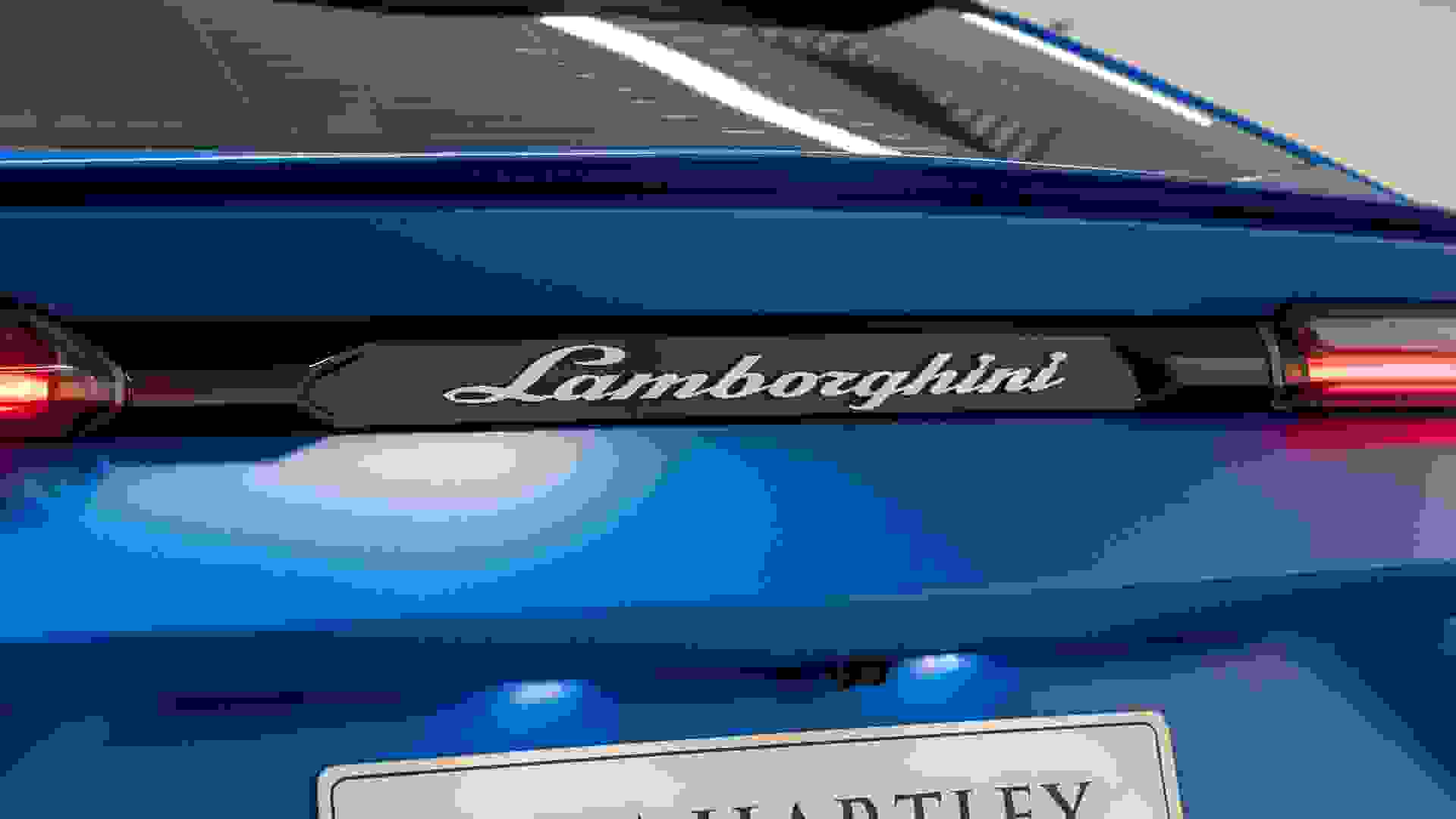 Lamborghini URUS Photo 2256cadd-6170-4903-a923-74d26ef28f92.jpg