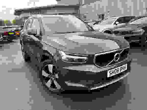 Used 2021 VOLVO XC40 1.5 T3 [163] Momentum 5dr Geartronic Blue at Chippenham Motor Company