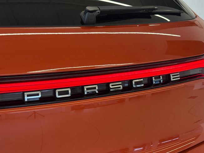 PORSCHE Macan Photo 32