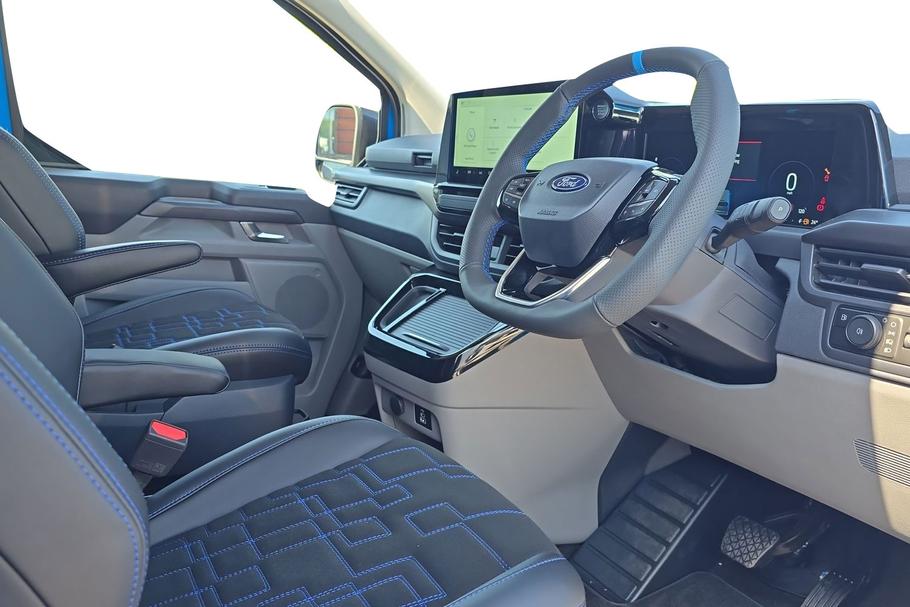 Used Ford TRANSIT CUSTOM L1DCIVMSRT18 15