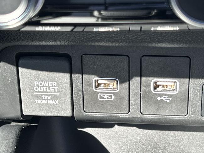 Honda Jazz Photo 225d8e3d-94e5-4725-bf2a-5b1559f91bfd.jpg